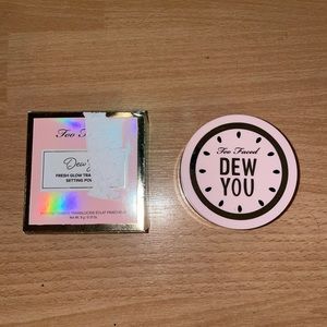 Too faced setting powder